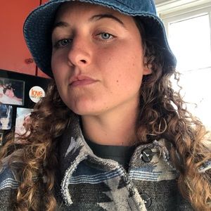 Meet your Posher, Billie